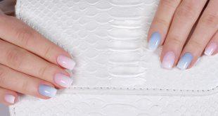 Babyboomer Nails in Blau und Rosa