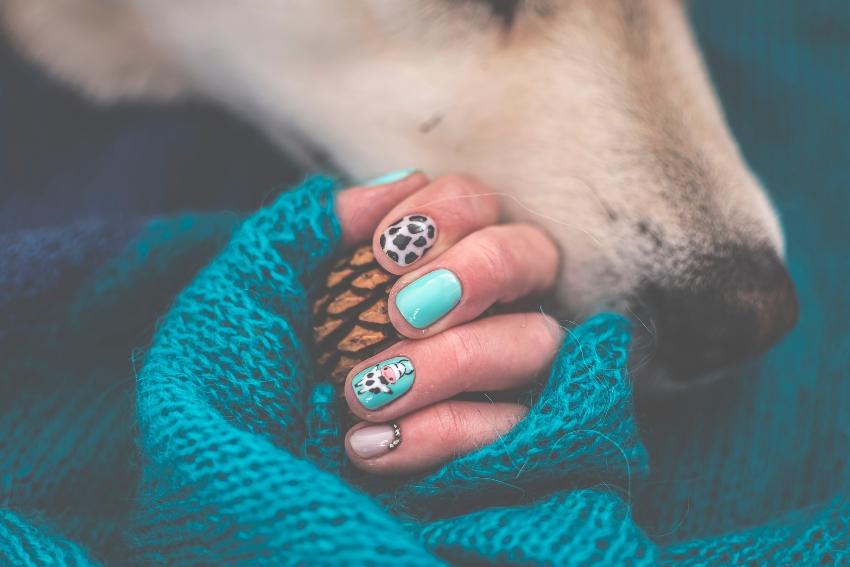 Kuhmuster auf Nägeln - Animal Print Nails