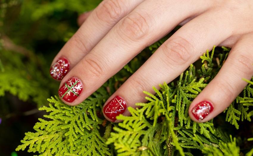 Weihnachstbaeume - Nageldesign im Winter