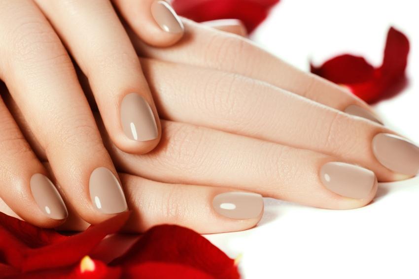 FIngernaegel-Beige - Braun-beige Nails: Der Leder-Look für die Nägel