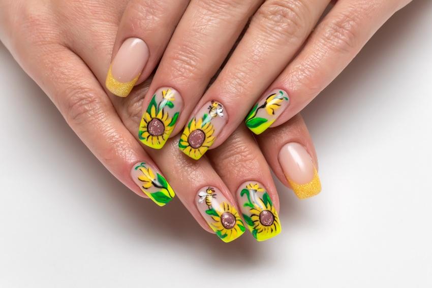 Nail-FLowers-Sonnenblumen - Flower Nails